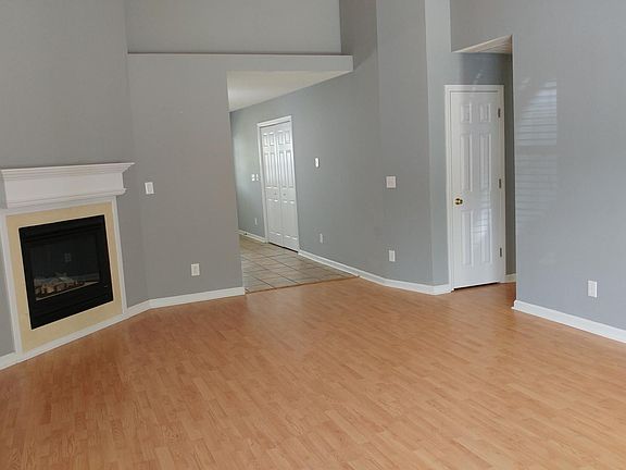 2nd image of 64 Hamilton Woods Ct