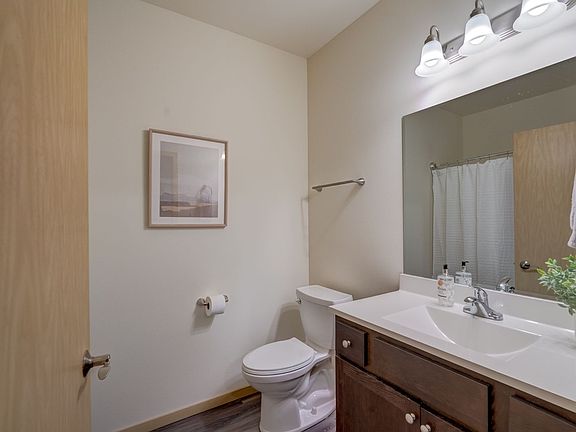 4th image of 2128 Luann Ln #3