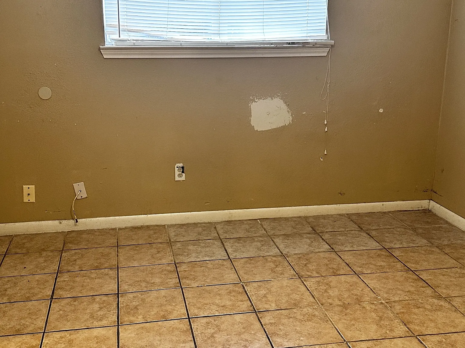 3605 Crestbrook Court - 1 — Photo 3