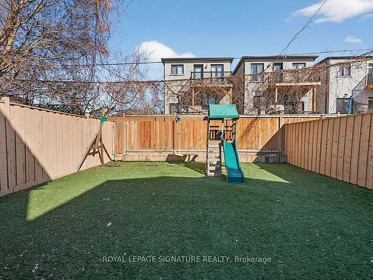 61B Bexhill Ave — Photo 45