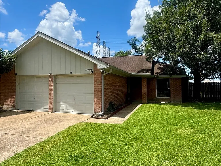 15702 Roxton Ridge Dr — Photo 1