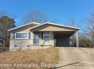 38 Oakview Dr, North Little Rock, AR 72118