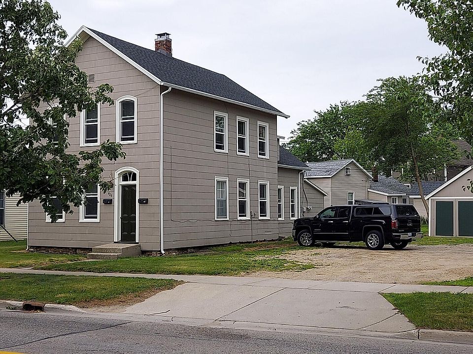 1st image of 426 Jackson St