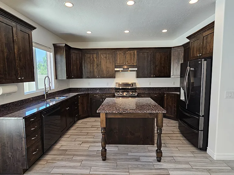 778 W Sunrise Way — Photo 6