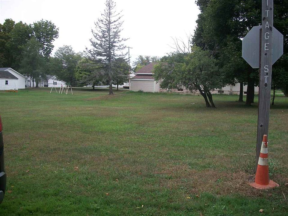 1st image of 11 Cottage St