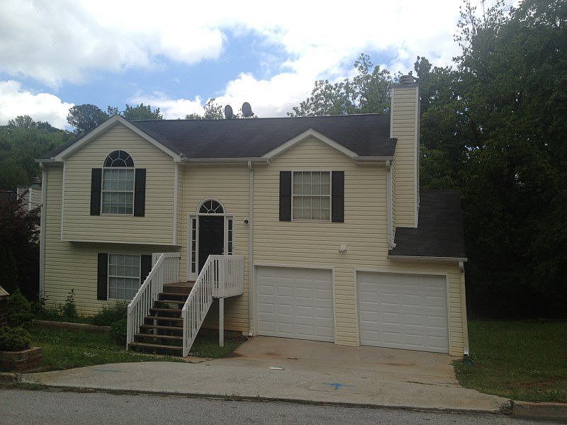http://www.propertyboss.net/CustomerImages/DKREALTY_91486/media/Properties/Oak%20Drive%20448\/zsmall