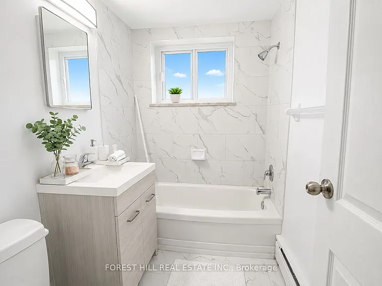 92 Robinson St #503 — Photo 4
