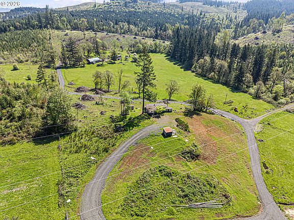 3rd image of 29875 Sodaville Mountain Home Rd