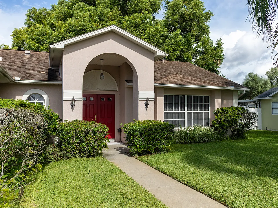 7403 Fairwood Ave