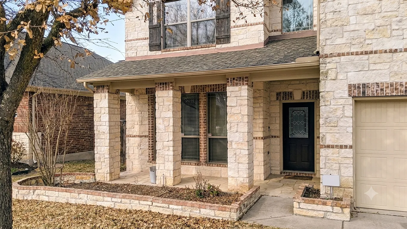 1628 Greenside Dr — Photo 2