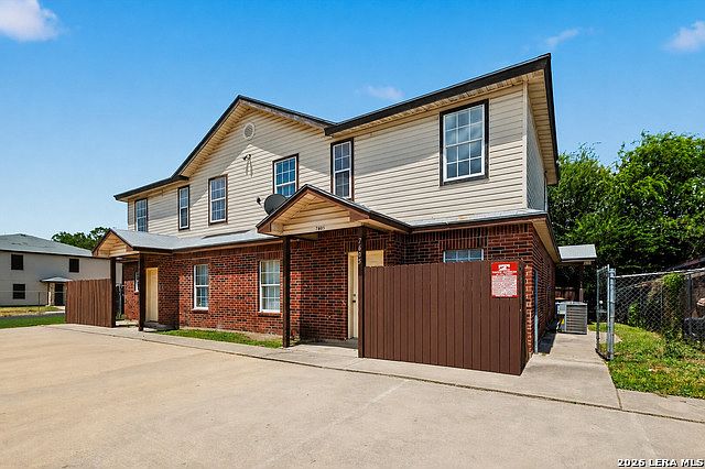 1st image of 7605 Windsor Oaks