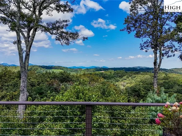 540 Green Hill Circle, Blowing Rock, NC 28605