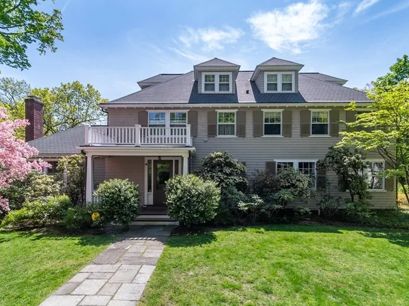 37 Garden Rd, Wellesley, MA 02481