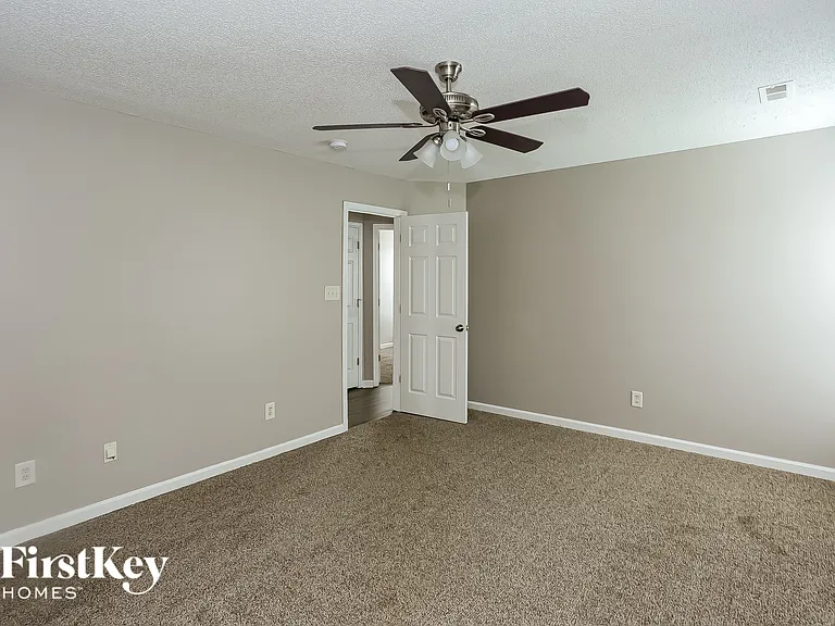 933 Milkwood Ln — Photo 9