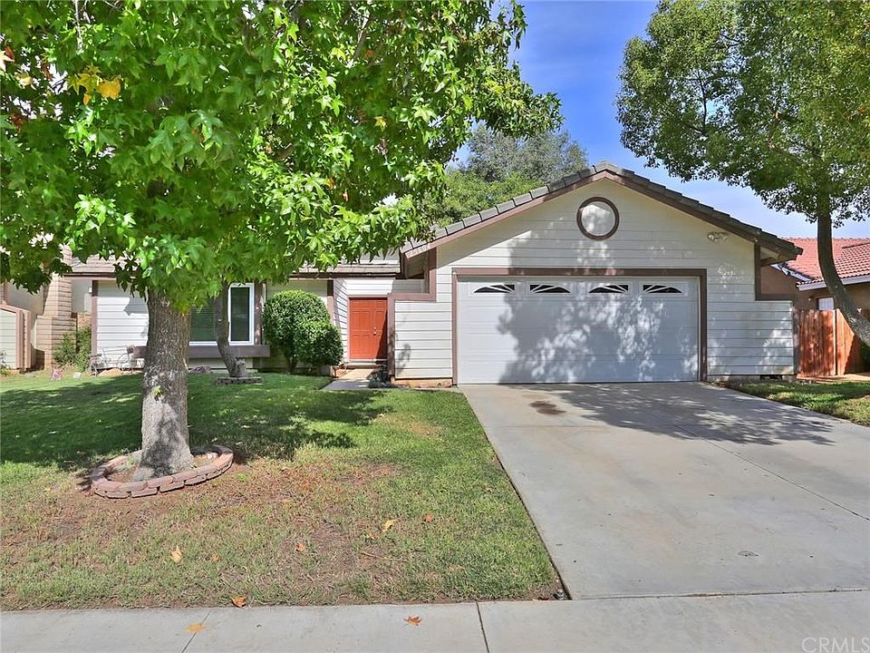 1st image of 25604 Clifton Ct