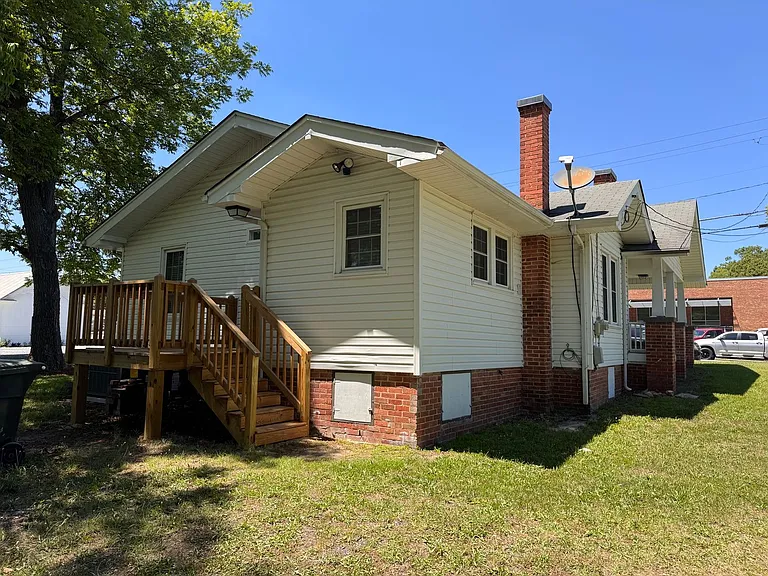 333 Foust St — Photo 23