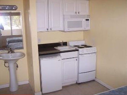 2nd image of 2506 S Ocean Blvd #207