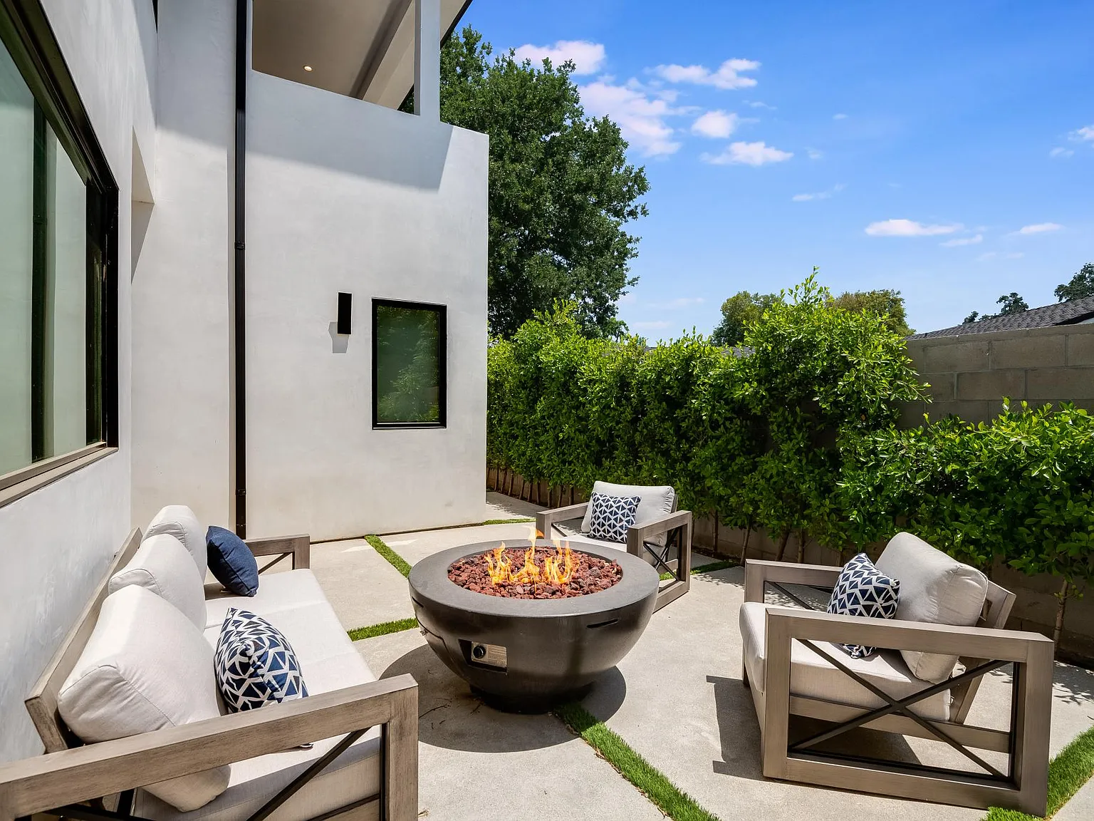 5 bed, 6259 sqft, $23,000 — Photo 4