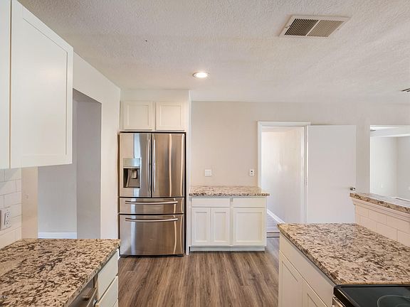 3rd image of 4835 Ormewood Ave