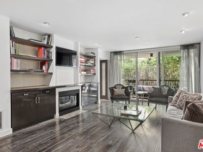 911 N Kings Rd APT 211, West Hollywood, CA, 90069