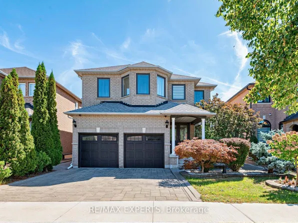 113 Sonoma Blvd, Vaughan, ON L4H 1N8