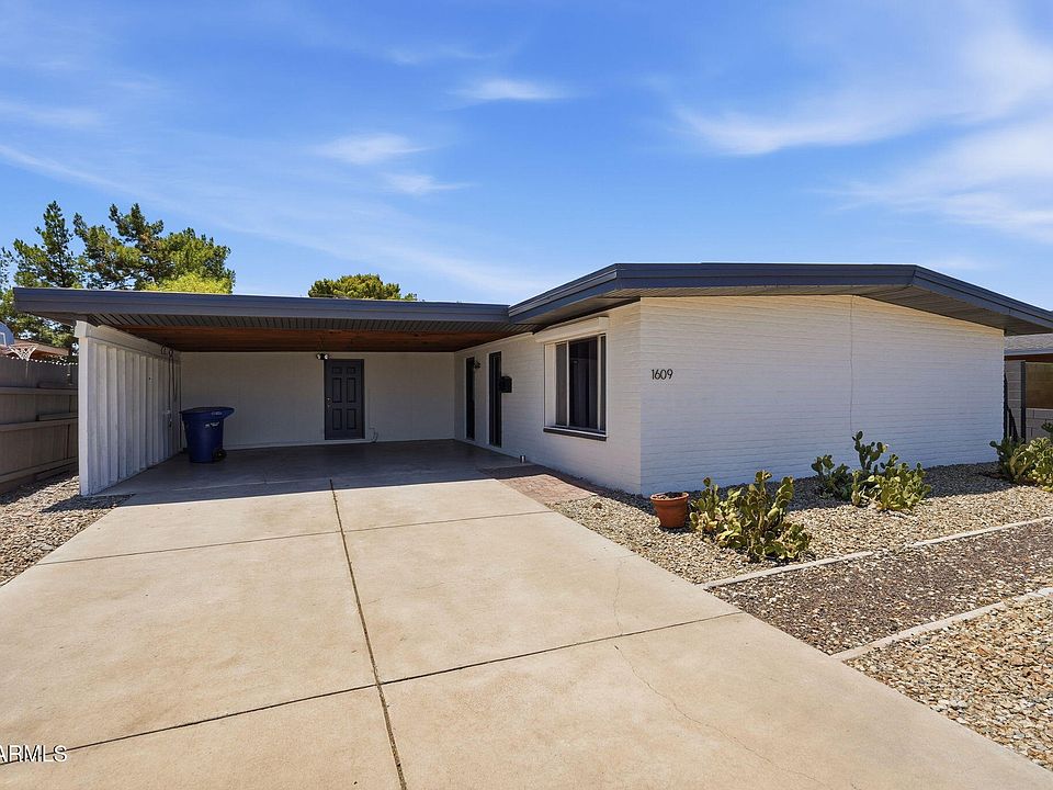 1st image of 1609 E Gaylon Dr