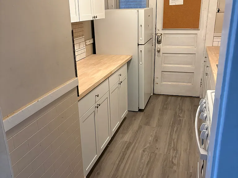 12907 Clifton Blvd #5 — Photo 6