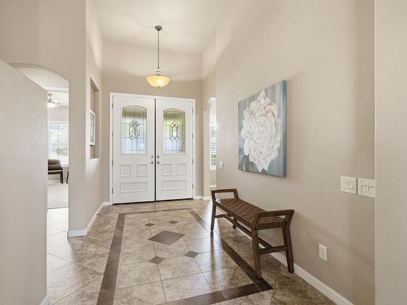 3rd image of 4520 Scenic Dr