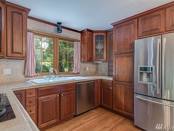 5th image of 10512 Wauna St SW