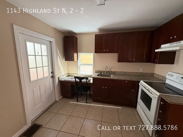 1143 Highland St N #2 — Photo 10