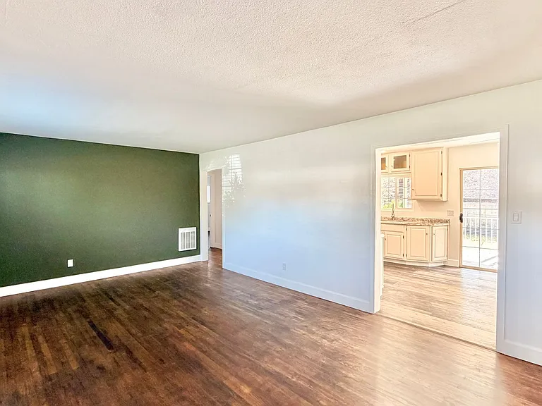 1280 Alturas Rd — Photo 6