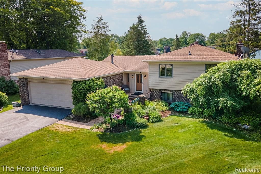 1103 Arbroak Way, Lake Orion, MI 48362 MLS 20230042290 Zillow