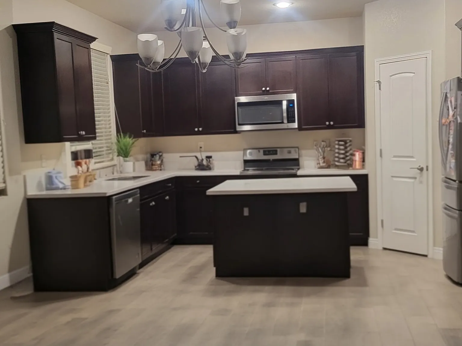 4 bed, 2165 sqft, $3,500 — Photo 2