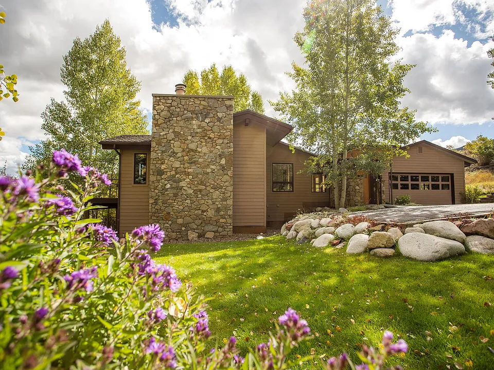 144 Meadow Rd