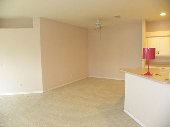 5th image of 460 Paige Ct