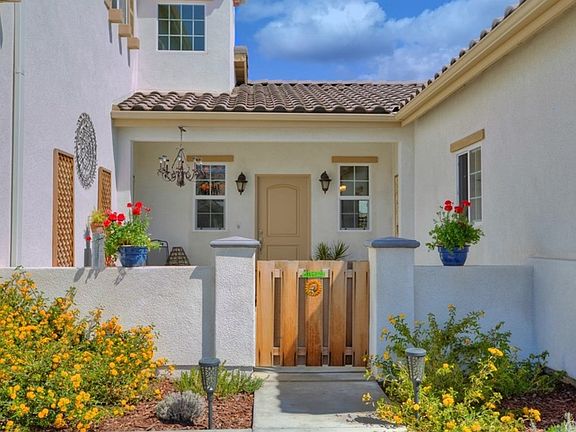 3rd image of 1443 W Wynndel Way