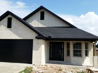 960 Stone St, Cave Springs, AR 72718