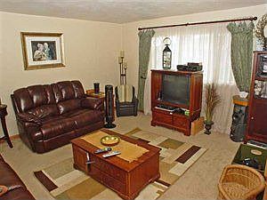 2nd image of 132 Lincoln Pl