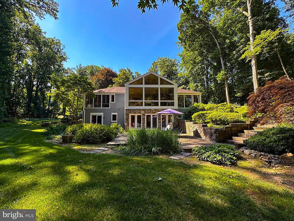 1st image of 4004 Holly Knoll Dr