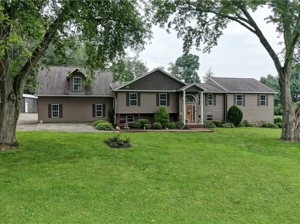 9263 Manchester Ave SW, Beach City, OH 44608