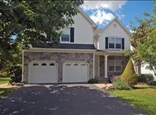 22 Reinhart Way, Bridgewater, NJ 08807