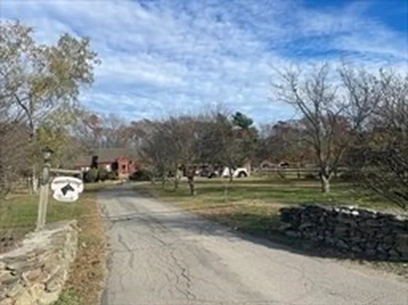 1789 Broadway, Raynham, MA 02767