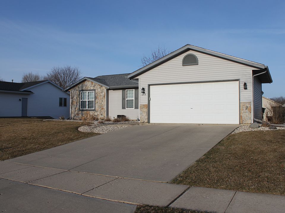 1st image of 261 Oakbrook Dr