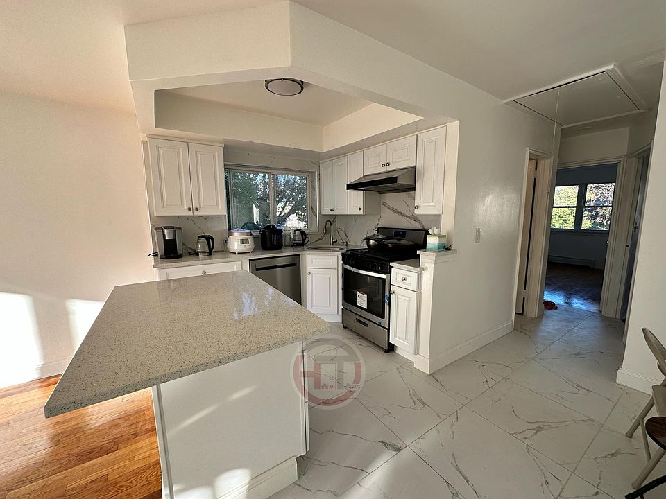 1st image of 1464 Stadium Ave Floor 2
