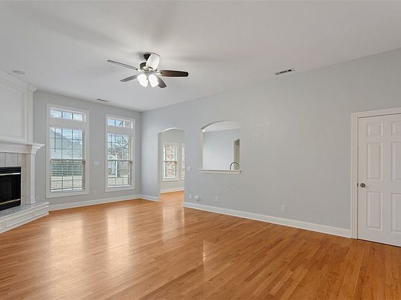 4th image of 4308 W Arlington Dr