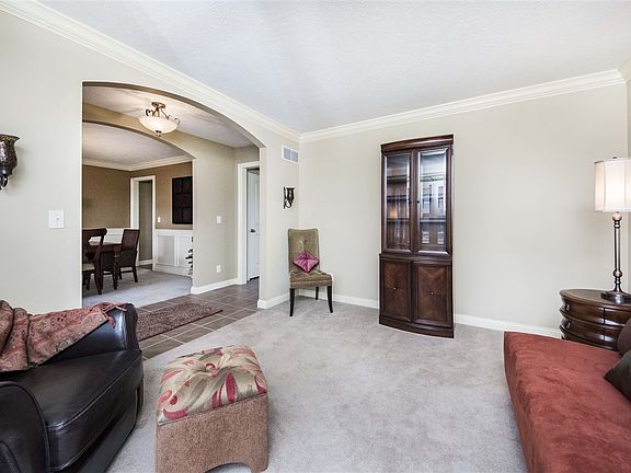 5th image of 6909 N White Fir Dr