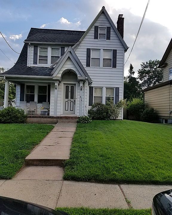 2nd image of 836-38 Hobert Ave