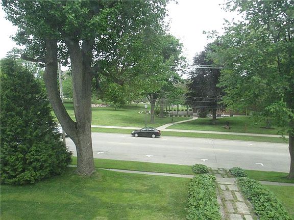 2nd image of 915 East Broadway