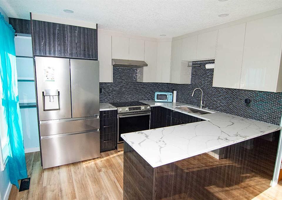 1st image of 100 E Pennsylvania Rd SE #6