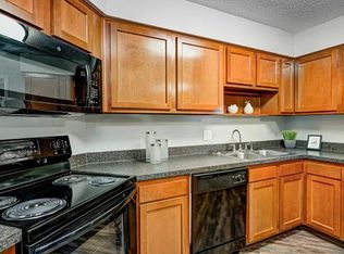 North Willow, Indianapolis, IN 46260